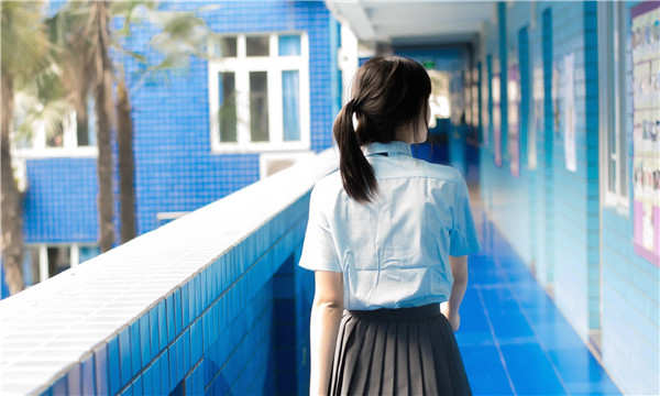 爱辉如何找到一个可以帮助我生孩子的女人？